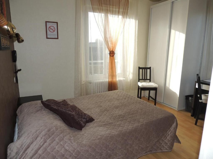 Bedroom 5, Le Gue De Genes, Mayenne