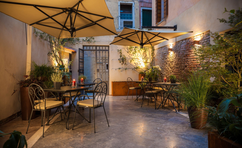 Food & Drinks 5, Liassidi Wellness Suites, Venezia