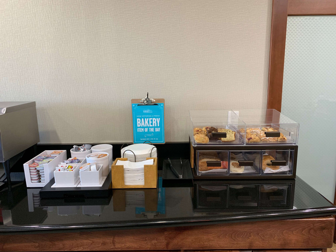Food & Drinks 5, Hampton Inn Fort Stockton, Pecos