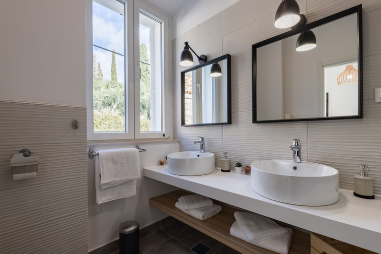Bathroom 4, Holiday Home Frida, Pojezerje