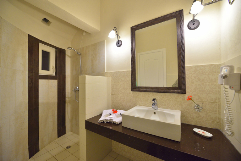 Bathroom 4, Hotel Pelican, South Aegean
