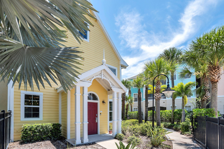 Exterior & Views 2, Runaway Beach Club Resort, Osceola