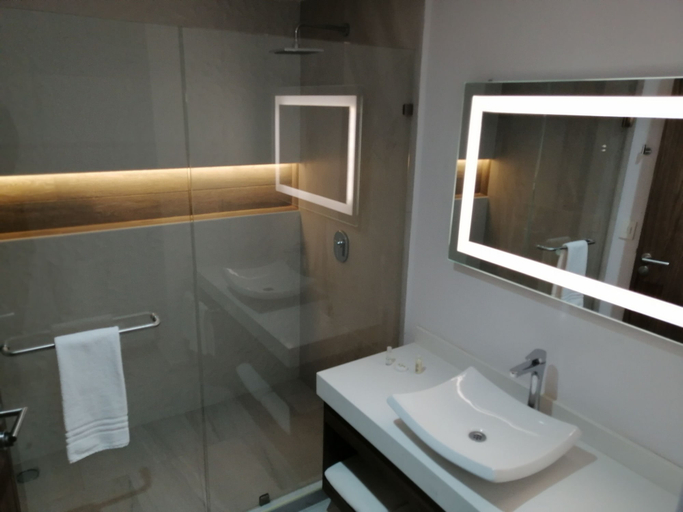Bathroom 4, Wyndham Puebla Angelopolis, San Andrés Cholula
