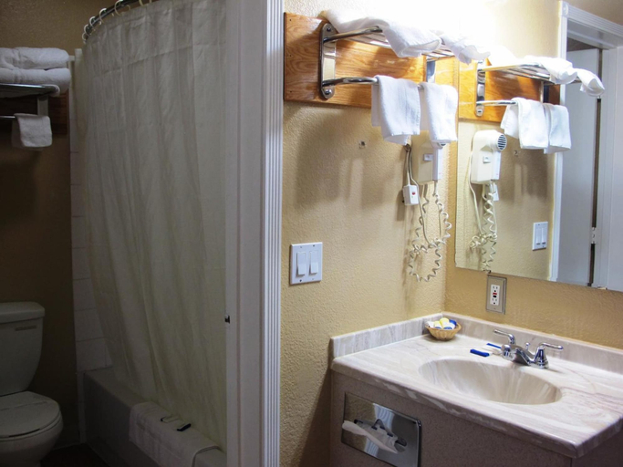 Bathroom 4, Merrill Field Inn, Anchorage