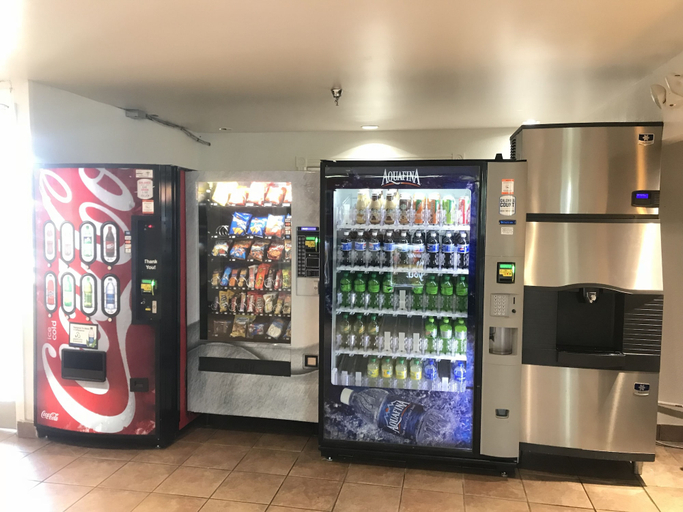 Food & Drinks 5, Motel 6 Raleigh, NC - North, Wake
