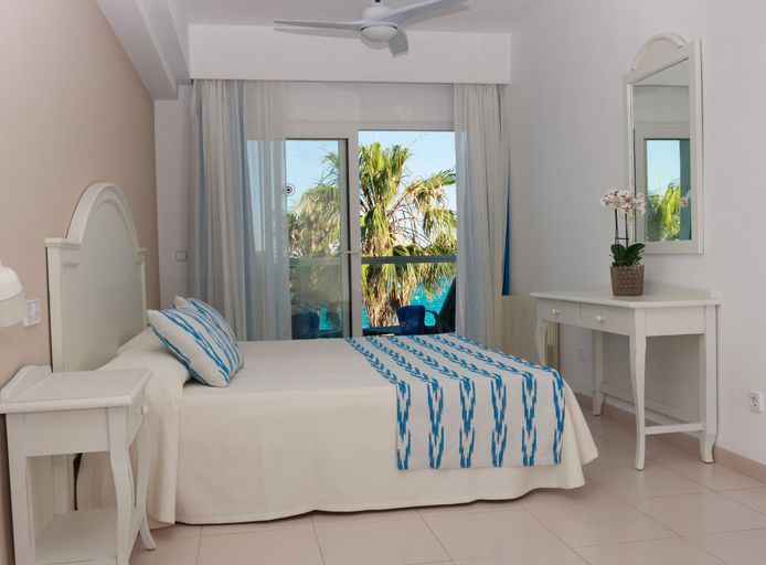 Bedroom 3, Apartments Arcadia, Baleares