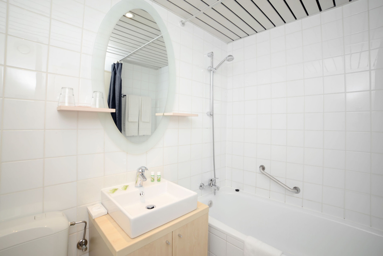 Bathroom 4, Hotel De Fierlant, Bruxelles