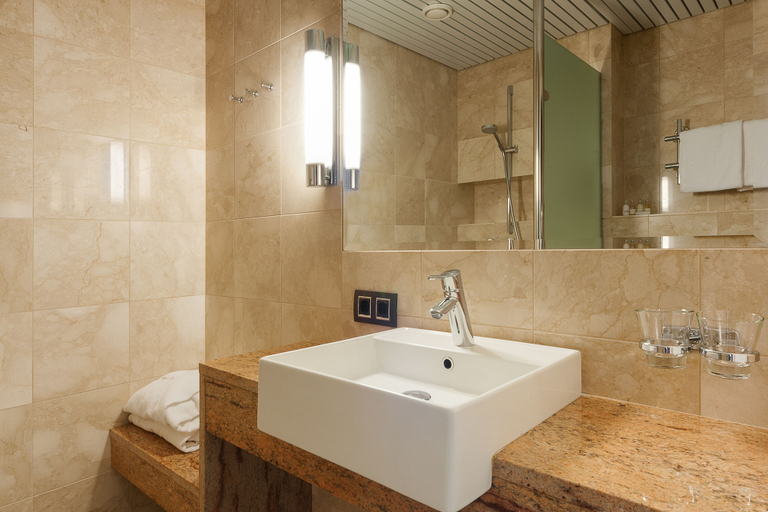 Bathroom 4, Holiday Club Naantali Apartments, Finland Proper