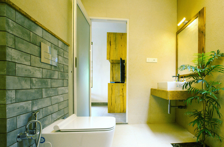 Bathroom 4, Le Candles Resort, Kozhikode