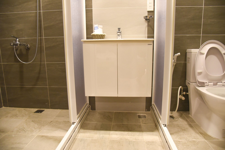 Bathroom 4, Living house, Pingtung