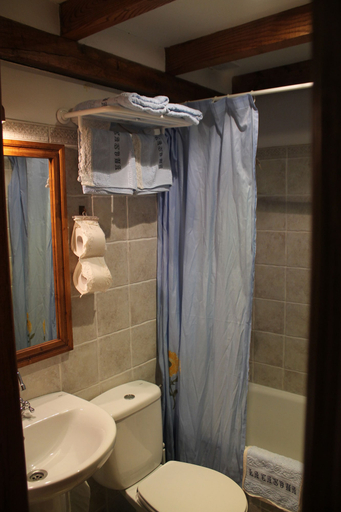 Bathroom, Casona De Treviño, Cantabria