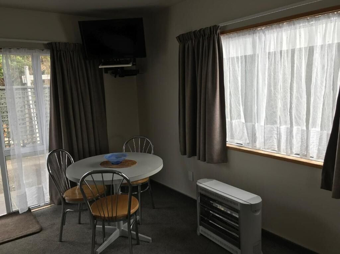 Others 5, Jade Court Motor Lodge, Westland