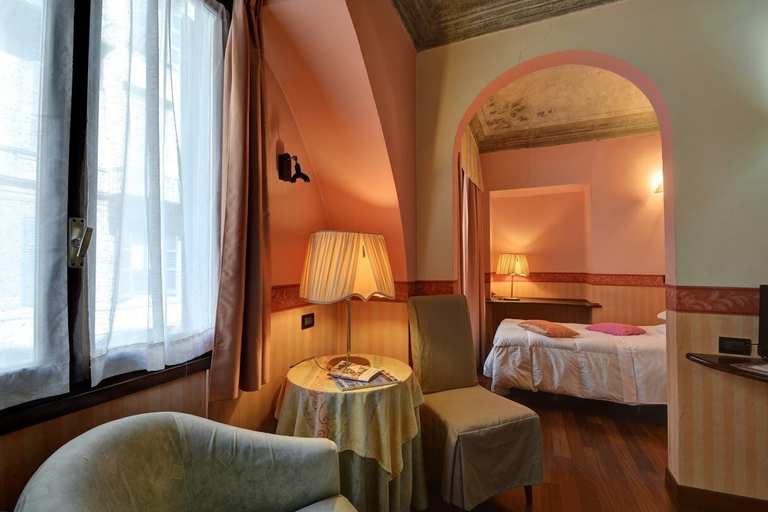 Bedroom 3, Hotel Due Mondi, Torino