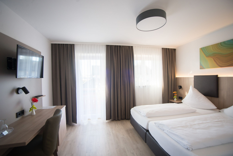 Bedroom 2, Hotel Alter Hof, Ebersberg