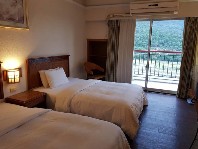 Bedroom 2, Huya Hotel, Taitung