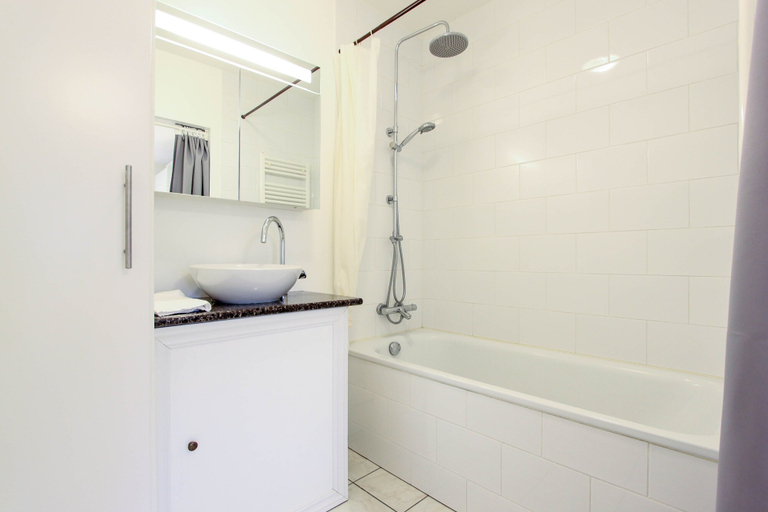 Bathroom 4, Apartment S33, Reykjavík