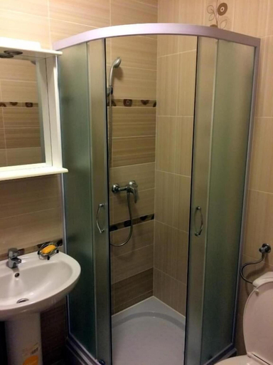 Bathroom 4, Apartments Bella