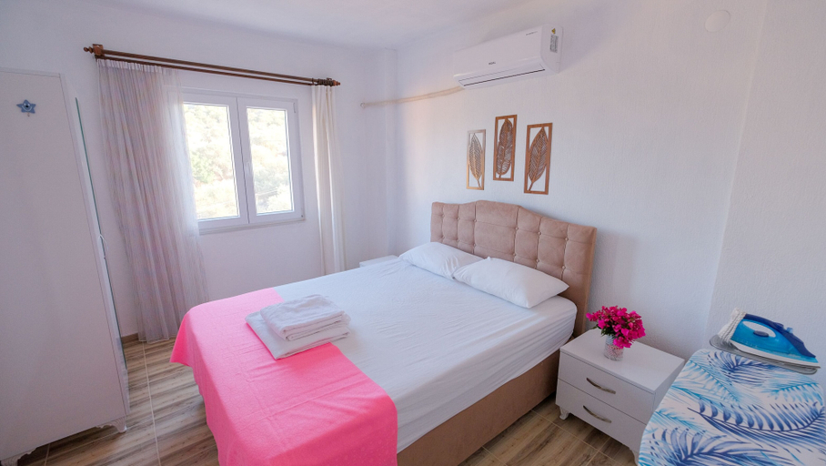 Bedroom 2, Papatya Apart, Kaş