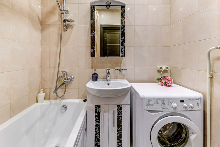 Bathroom 3, Home4day Marata street, Sankt-Peterburg gorsovet