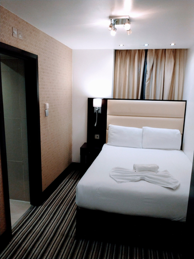 Bedroom 3, Edward Hotel Paddington, London