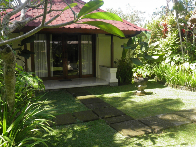 Exterior & Views 5