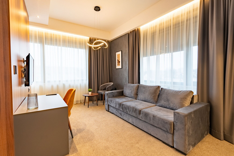 Others 4, Hotel Element, Novi Sad