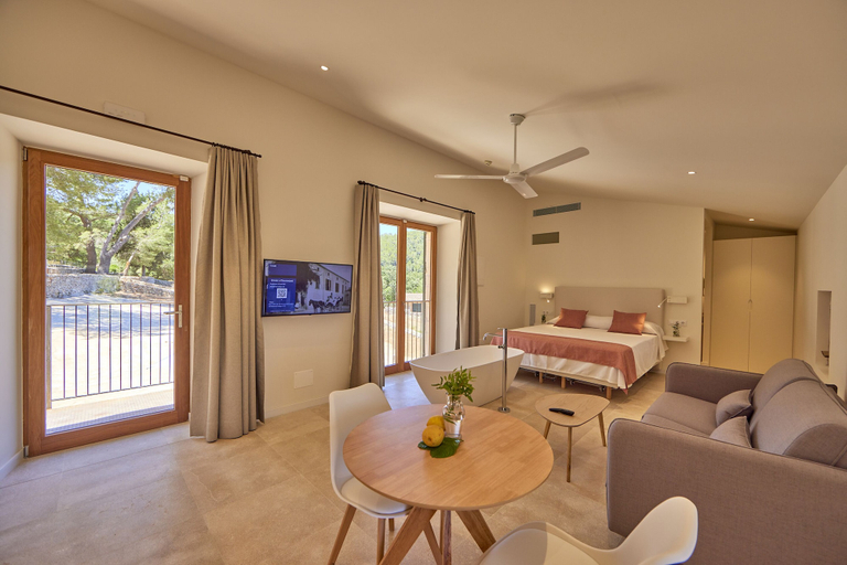 Others 5, Finca Son Cladera, Baleares