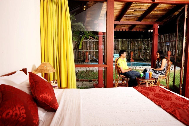 Bedroom 5, Abad Whispering Palms, Kottayam