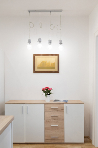 Others 5, Charming and Bright Studio in Zagreb Center!, Zagreb