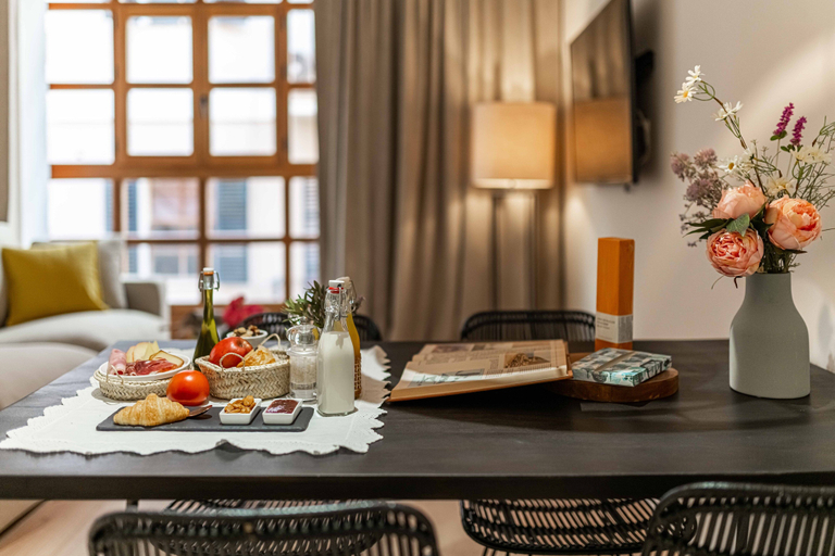 Others 5, Samaritana Suites, Baleares