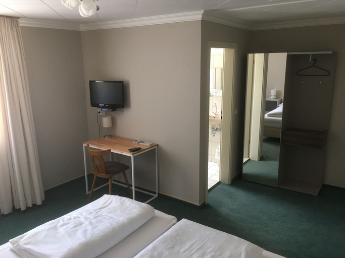 Bedroom 4, Hotel & Restaurant Zur Moselterrasse, Trier-Saarburg