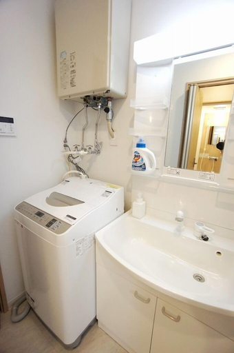 Bathroom 3, Sakura 612, Sapporo