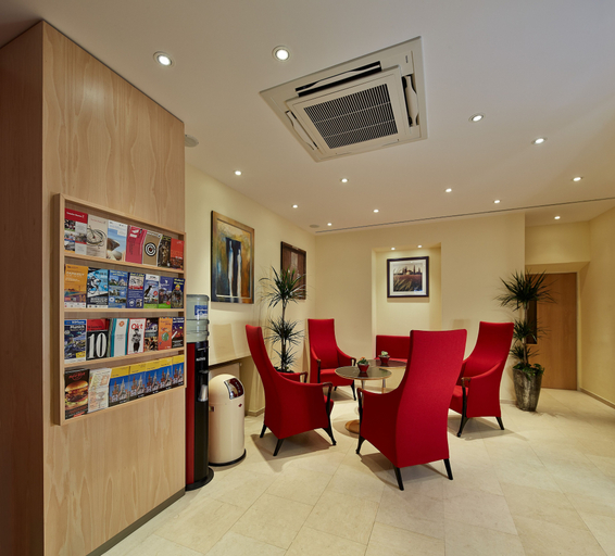 Hotel Adria München, München
