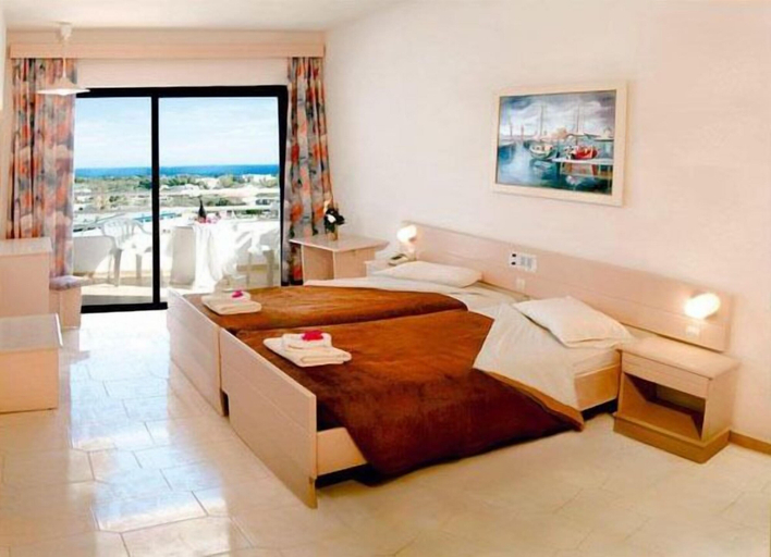 Bedroom 3, Hotel Iris, South Aegean