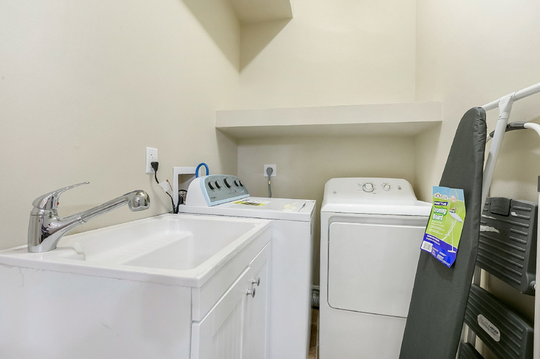 Bathroom 4, Brand New Spacious 4BD, Orleans