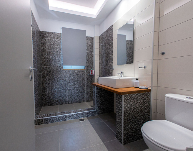 Bathroom 3, Atrium Vinea, West Greece