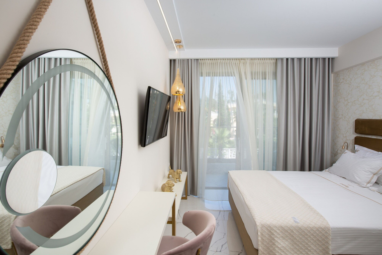 Bedroom 5, Laguna Resort, Central Macedonia
