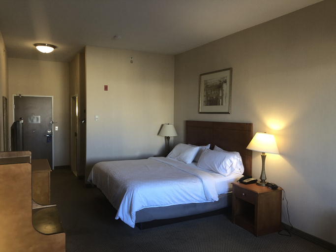 Bedroom 2, Holiday Inn Express & Suites HOWELL by IHG, Livingston