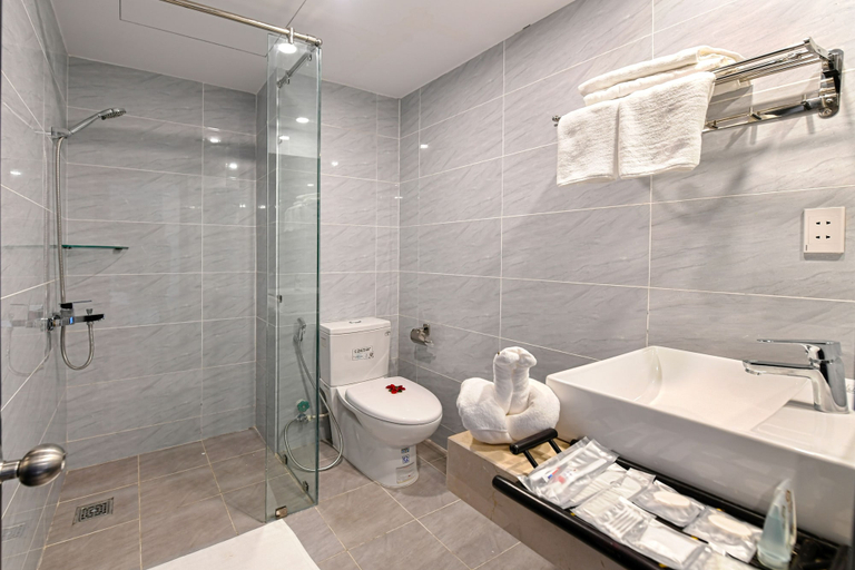 Bathroom 4, Hoi An Dream City Hotel, Da Nang