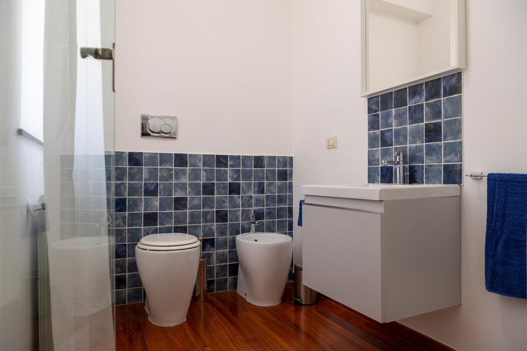 Bathroom 4, Villa Marazia, Catania