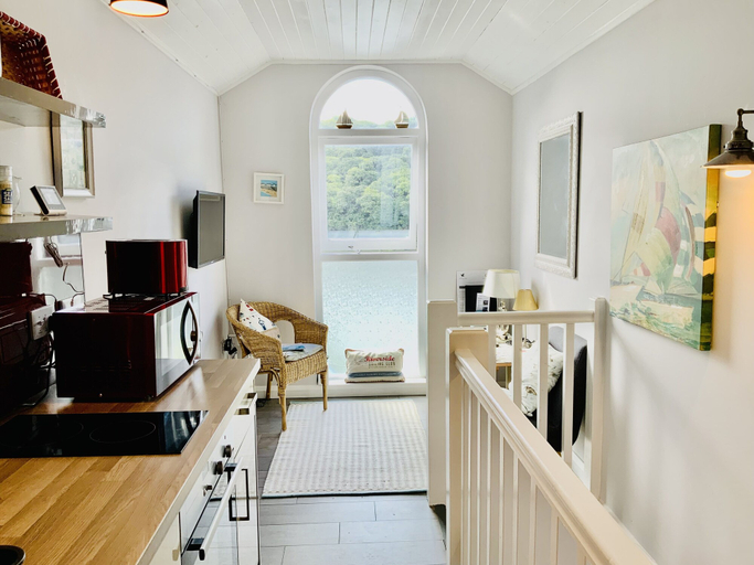 Others 5, 1 Bed Cottage - Sleeps 2 - Wifi, Cornwall