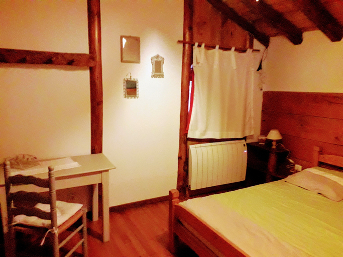Bedroom 5, Ker Carlines, Pyrénées-Orientales