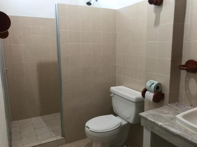 Bathroom 3, Yaxché, Chiapa de Corzo