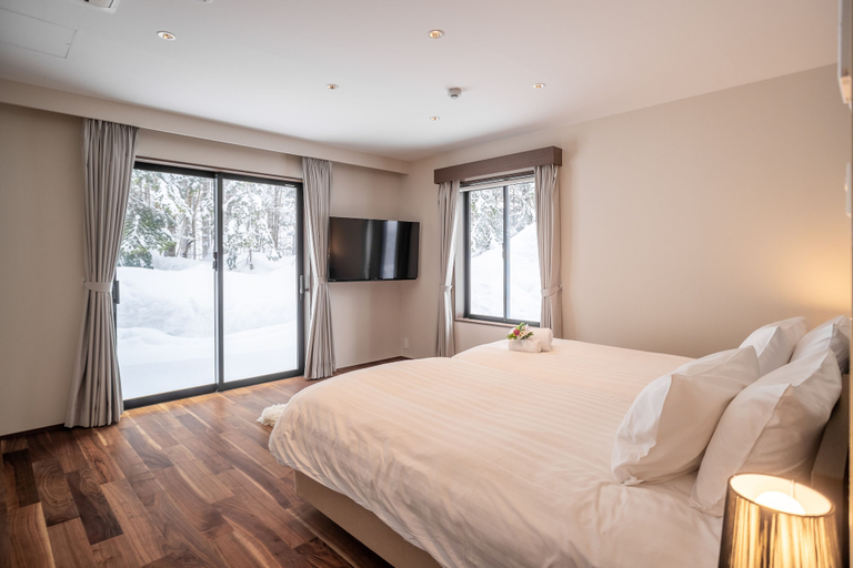 Bedroom 2, Jade Rabbit, Kutchan