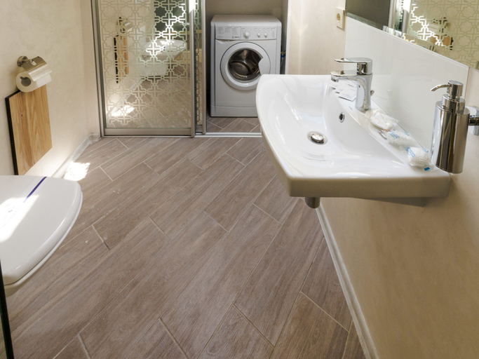 Bathroom 4, CityApartments Kyiv Maidan, Shevchenkivs'kyi