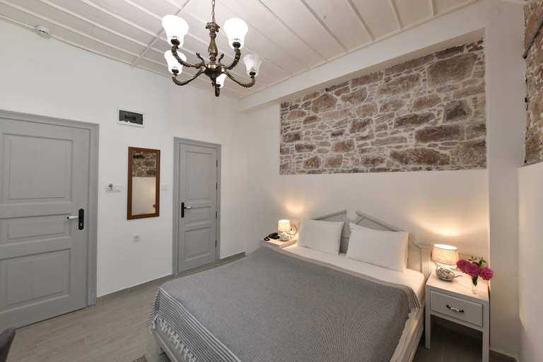 Bedroom 3, Omer Aga Konagi, Ayvalık