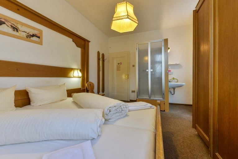 Bedroom 3, Gasthof zum Ochsen, Augsburg