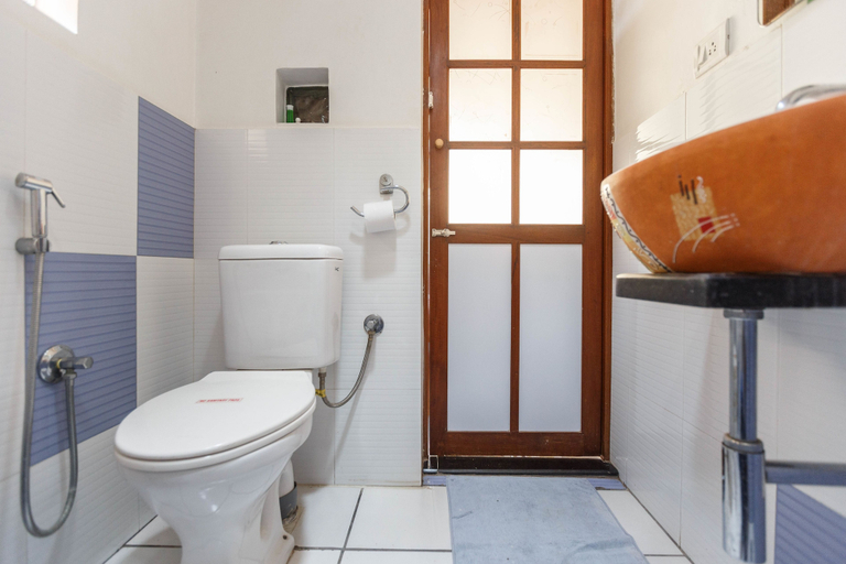 Bathroom 5, Casa Cottage, Bangalore