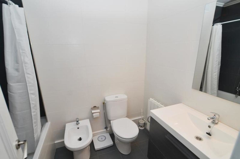 Bathroom, Apartment in Isla Playa, Cantabria 103310 by MO Rentals, Cantabria