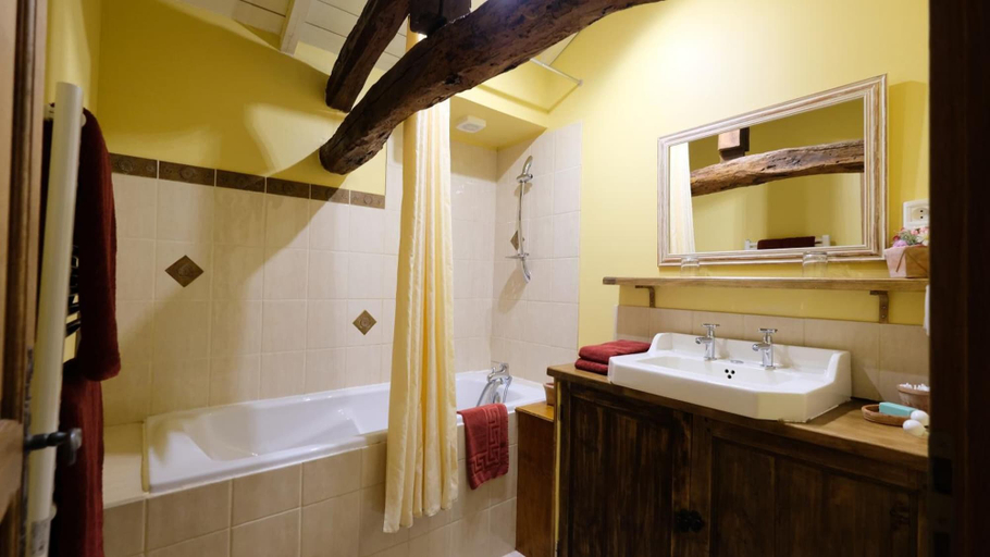 Bathroom 5, Domaine Les Miquels, Tarn